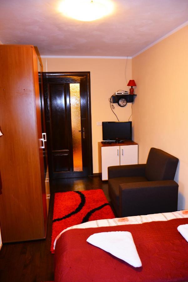 Căsuța lu' Liviu Villa Borşa Exterior foto